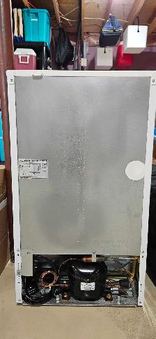 GoldStar 4.3 Cubic Foot Fridge with Freezer - Photo 3
