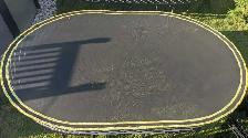 medium oval 8x11' O77 Springfree trampoline - Photo 8