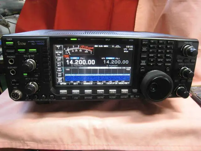 Amateur radios. CB. Linear Amplifiers