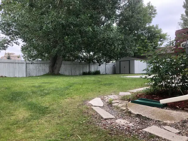 Fully Furnished 3-Bedroom Main Floor in Varsity | Double Garage