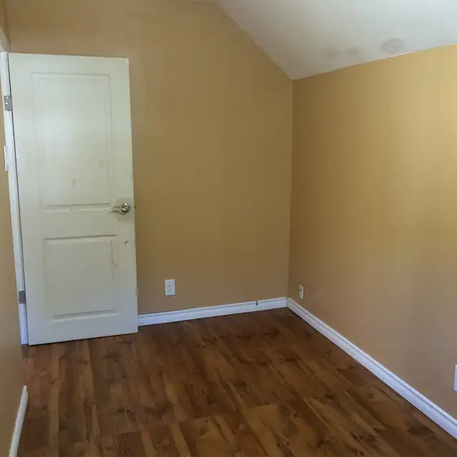 HOUSE FOR RENT NEAR HSC AND U OF W