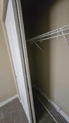 Private room in a two bedroom apartment - Photo 6