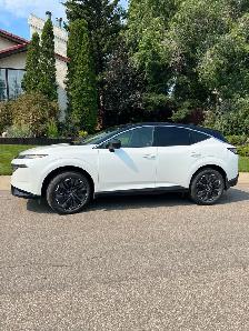 2025 Platinum Nissan Murano