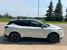 2025 Platinum Nissan Murano - Photo 3