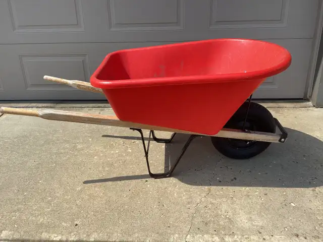 Garant Wheelbarrow like New