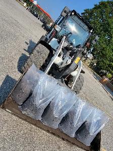 Landscape Supply - Armourstone, Flagstone, Soil, Mulch - OH MY! - Photo 5
