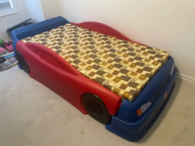 Step2 Race Car Bed