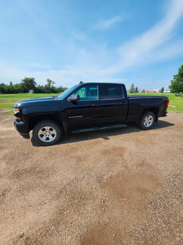 2018 silverado Z71 4x4 5.3 V8 $24,900