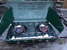Coleman propane stove - 1# or 17# tank line hookup included - Photo 2