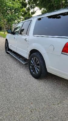 Saftied 2016 Lincoln Navigator l select - Photo 10