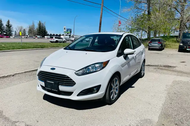 2014 Ford Fiesta, Bluetooth, Sunroof, Power Heat Seats and locks