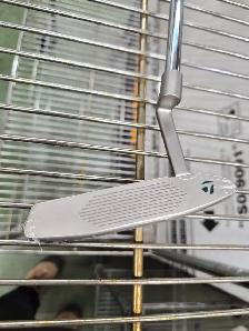 Brand new taylormade reserve B11 blade putter for sale!! - Photo 4