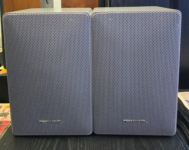 REALISTIC MINIMUS 12 METAL BOOKSHELF SPEAKERS