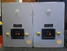 REALISTIC MINIMUS 12 METAL BOOKSHELF SPEAKERS - Photo 3