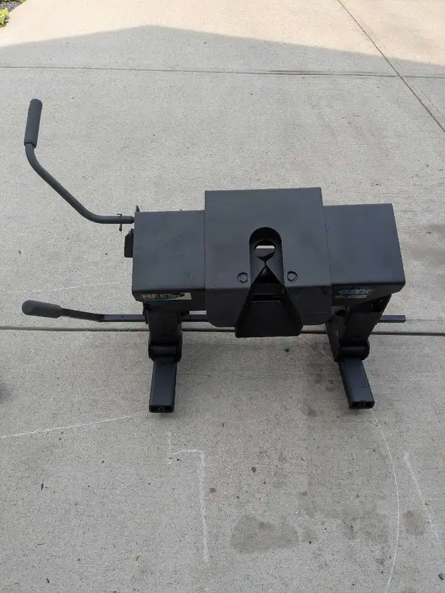 Fifth Wheel Hitch