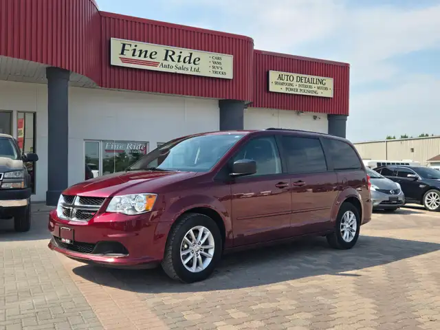 2016 Dodge Grand Caravan SXT Minivan ONLY 65,000kms!