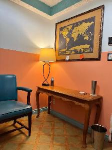 Roommate wanted in Lawson Heights. Private room - Photo 2