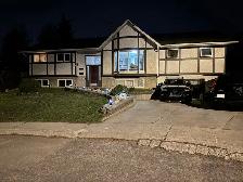 Roommate wanted in Lawson Heights. Private room - Photo 3
