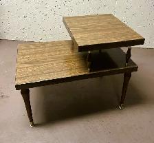 MCM (Mid-Century Modern) Wood Grain Solid 2-Tier End Table