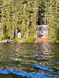 Three-Bedroom Lakefront Cabin for Sale on Quadra Island - Photo 2
