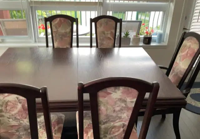 Dining room table with 6 chairs ,
