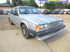1986 Volvo 740/760 GLE 2.3L | Htd Lthr/Roof ~ Only 181k~Carfax C