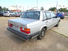 1986 Volvo 740/760 GLE 2.3L | Htd Lthr/Roof ~ Only 181k~Carfax C - Photo 3