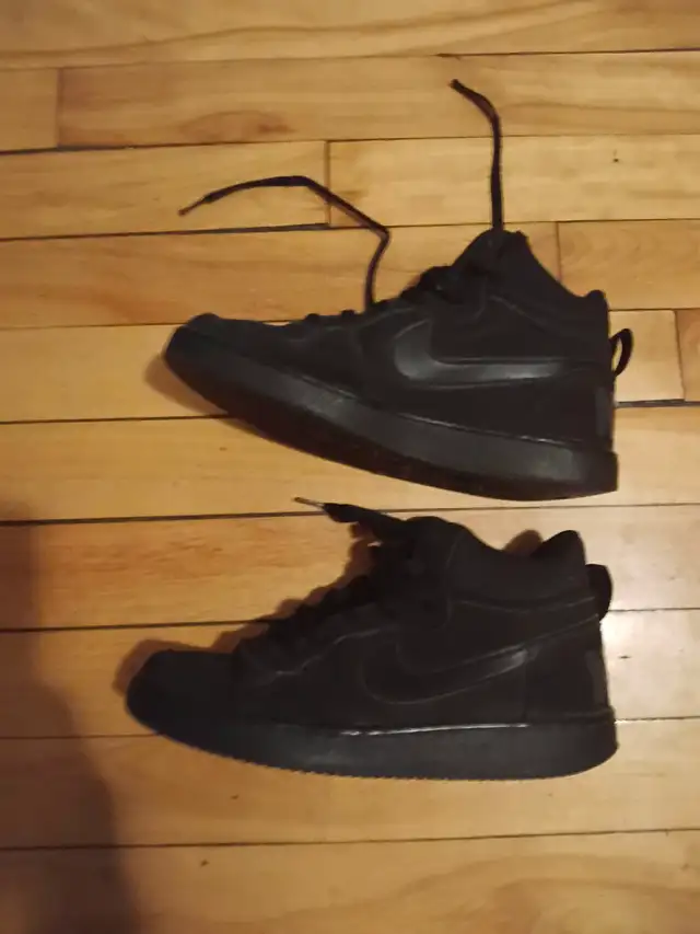 Nike Shoes Kids Size 6Y Court Borough Mid Triple Black