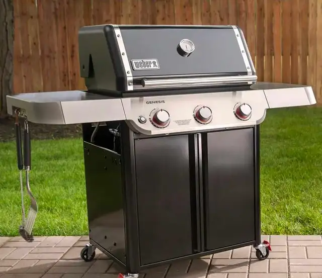 BRAND NEW IN BOX Weber Genesis E-315 Natural Gas BBQ Grill - Bl