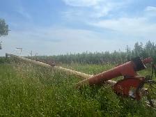 Westfield 10x61 grain auger with swivel - Photo 3