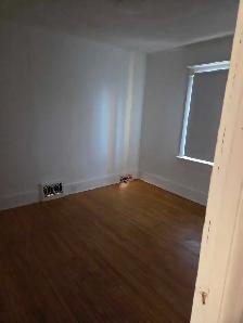 House for rent - Photo 3