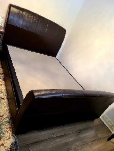 Queen bed in leather $250 with box