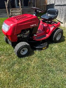38" Yard Machines riding lawnmower - Photo 2