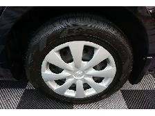2013 Toyota Corolla CE AUTO FULL A/C TOIT OUVRANT SIÈGES BLUETOO - Photo 39