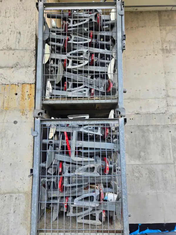 DOKA Eurex 20 Top Floor Props - Large Quantity