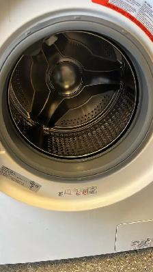 24"Extremely Clean Samsung Apartment Size Washer - Photo 3