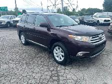 2013 Toyota Highlander BASE - Photo 2
