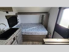 2027 Sunset Park RV Sun Lite LTD 13BD - Photo 4