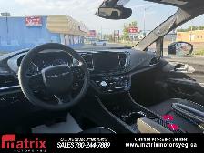 2025 Chrysler Pacifica Limited - Photo 11