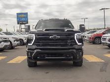 2024 Chevrolet Silverado 2500HD LT LT Midnight Edition 6.6L - Photo 3