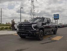 2024 Chevrolet Silverado 2500HD LT LT Midnight Edition 6.6L - Photo 4
