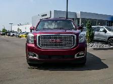 2017 GMC Yukon Denali AWD 6.2L 7 Passenger | Power Sunroof - Photo 3