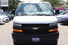 2025 Chevrolet Express Cargo Van RWD 2500 135' - Photo 5