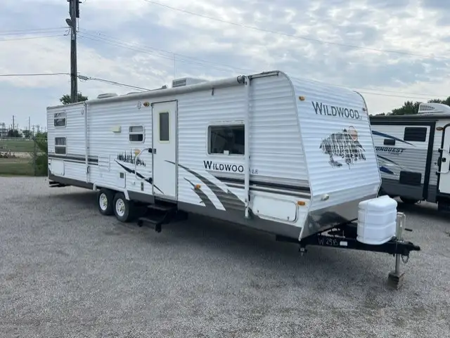 2008 Wildwood 31BQBSS Bunk Model