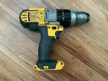 DeWalt DCD985 20V Max Hammerdrill - Photo 2