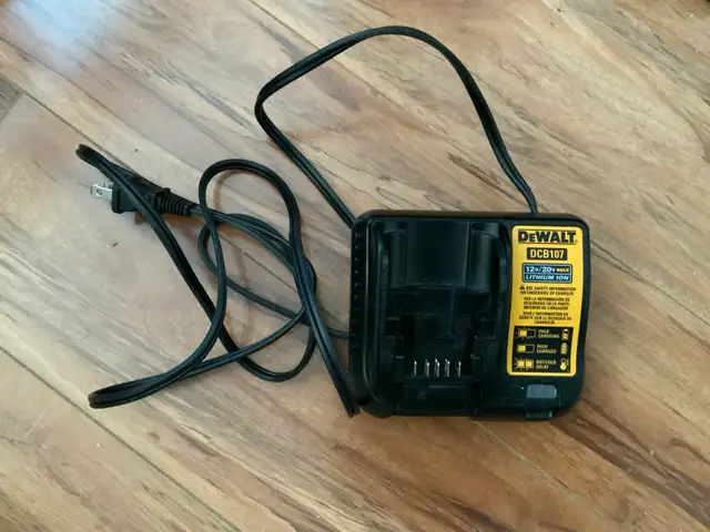DeWalt DCB107 12V/20V Max Charger