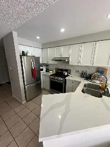 Upper floor room for rent in Mississauga from Aug 1 - Photo 2