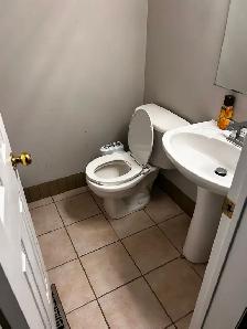 Upper floor room for rent in Mississauga from Aug 1 - Photo 3