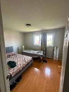 Upper floor room for rent in Mississauga from Aug 1 - Photo 4