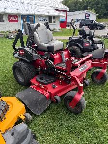 Used Toro 3000 series Z-Master Zero Turn - Photo 2